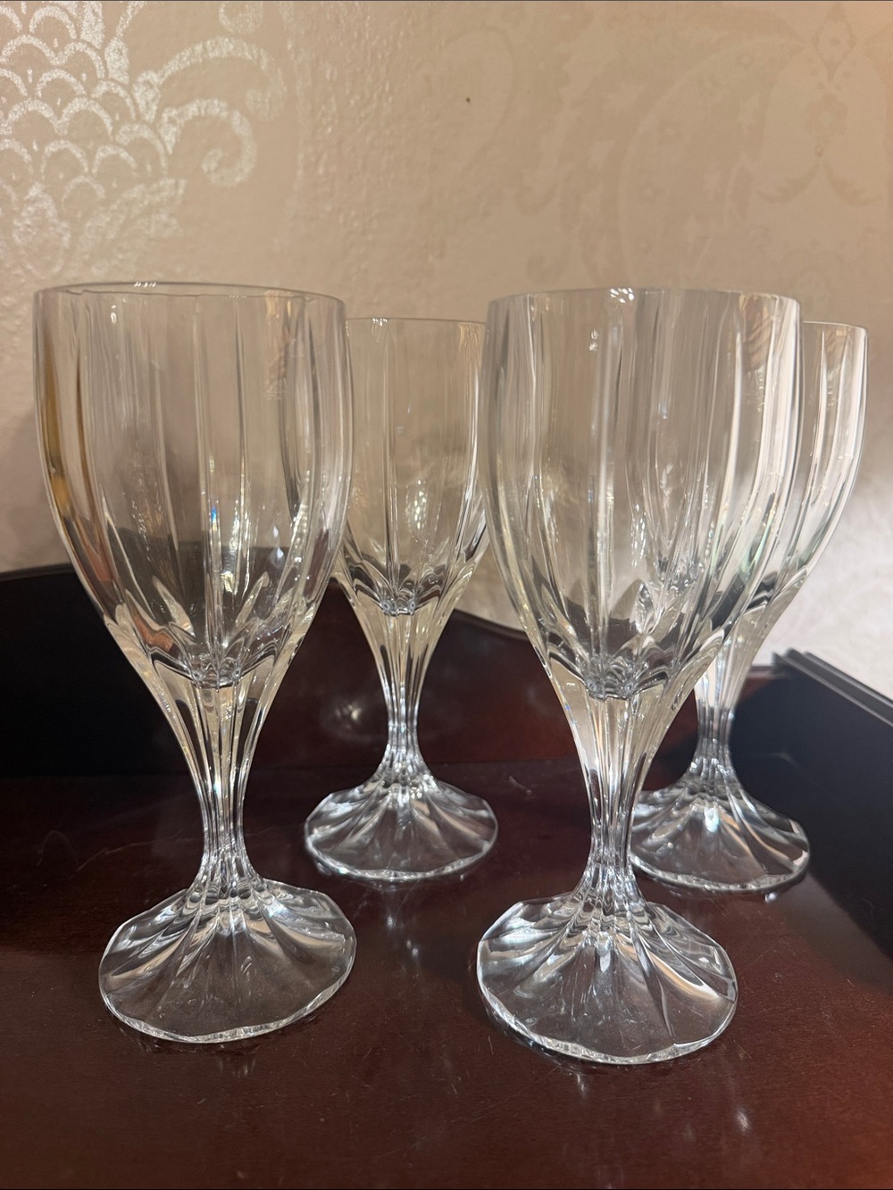 Set of 4 Mikasa Berkeley Crystal Wine Glasses